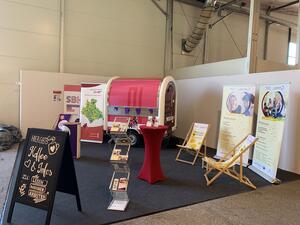 Bild vergr&ouml;&szlig;ern: Messestand der Wirtschaftsf&ouml;rderung und des Welcome Centers Schwarzwald-Baar-Heuberg