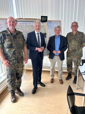 Bild vergr&ouml;&szlig;ern: &Uuml;bung des Kreisverbindungskommandos (KVK) der Bundeswehr